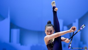 aa q wang zilu chn sfe04267 copia simone ferraro ph